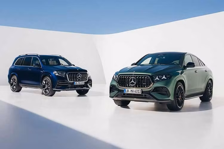 Mercedes-Benz GLE và GLS 2026 nâng cấp đã chính thức được bổ sung phiên bản hiệu năng cao từ thương hiệu Mercedes-AMG. Điểm đáng chú ý nhất là cả hai mẫu xe đều được trang bị động cơ V8 tăng áp kép, dung tích 4.0L, sử dụng trục khuỷu phẳng từng ra mắt trên phiên bản nâng cấp của Mercedes-Benz S-Class W223.