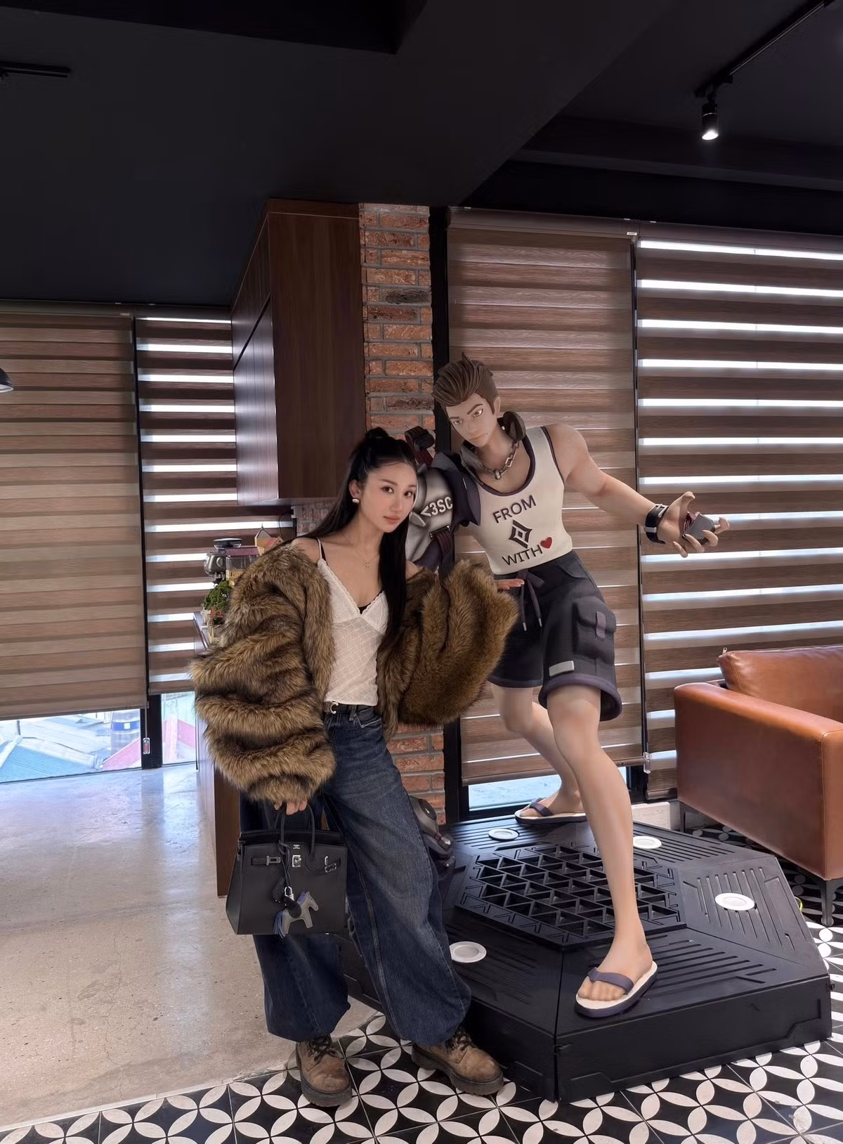 Trong thời gian gần đây, Mina Young tiếp tục chứng minh sức hút mạnh mẽ trong giới streamer và giải trí.