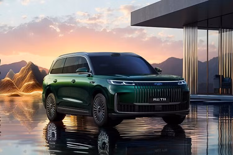 Chery chính thức nhận đặt cọc mẫu SUV cao cấp Fulwin T11 với số tiền chỉ 1.111 nhân dân tệ (khoảng 4 triệu đồng). Mẫu xe chủ lực 6 chỗ ngồi của Chery dự kiến chính thức ra mắt vào ngày 15/9 và được định vị ở phân khúc SUV hạng sang, cạnh tranh trực tiếp với các đối thủ cao cấp của Trung Quốc và quốc tế.
