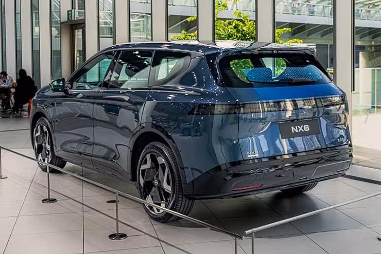 Đối với phiên bản thuần điện (BEV), mẫu SUV này được cung cấp hai cấu hình công suất gồm 288 mã lực và 335 mã lực. Tầm vận hành tương ứng đạt 580 km và 650 km sau mỗi lần sạc. Bộ pin dung lượng 81 kWh hỗ trợ công nghệ sạc nhanh, chỉ mất khoảng 12 phút để sạc từ 10% lên 80% pin.