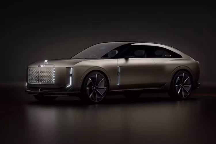 Bentley đang chuẩn bị giới thiệu mẫu xe điện đầu tiên của mình vào năm 2026 và hãng đang xem trước ngôn ngữ thiết kế của mình với mẫu xe ý tưởng EXP 15 mới. Đây là một sự thay đổi lớn đối với thương hiệu và được coi là "chiếc sedan thể thao nâng cao gầm". EXP 15 lai giữa coupe, sedan và crossover.