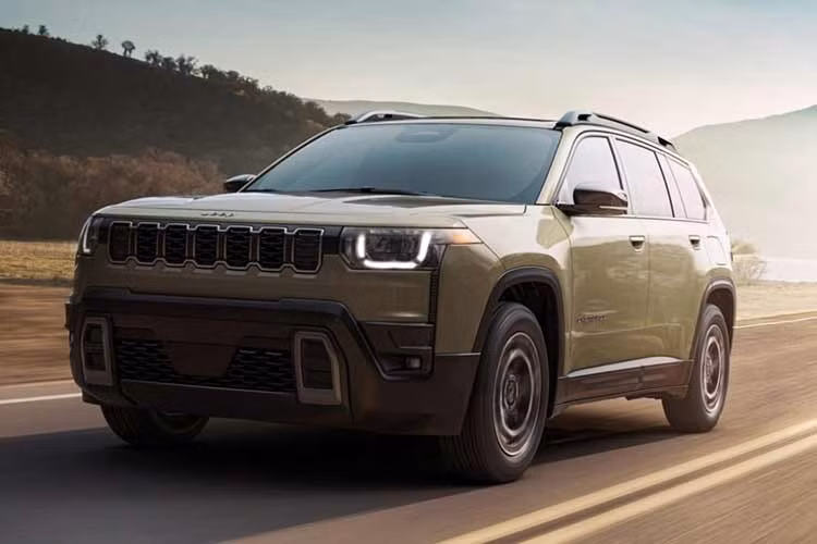 Việc Thaco xác nhận đưa Cherokee về Việt Nam sẽ giúp thương hiệu Jeep mở rộng danh mục sản phẩm, đồng thời bổ sung thêm một lựa chọn SUV mang phong cách Mỹ trong phân khúc xe gầm cao. Mức giá xe Jeep Cherokee 2026 chính hãng tại Việt Nam hiện vẫn là 1 ẩn số.