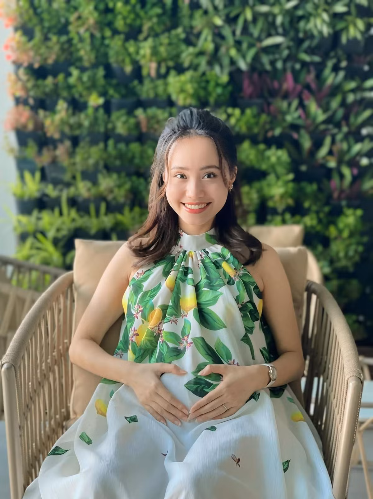 Sau một thời gian điều chỉnh, năm 2016 được tạo điều kiện lên sóng với bản tin thời tiết du lịch lúc 21h30 trên VTV4. Từ dấu mốc đó, Xuân Anh dần xuất hiện thường xuyên trên các kênh VTV1, VTV3, VTV4, VTV8 và VTV9, đảm nhận vai trò MC thời tiết và cảnh báo thiên tai.