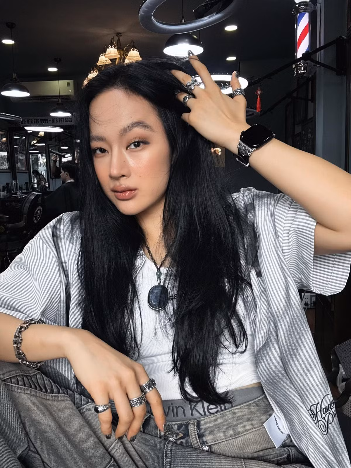 Cựu diễn viên cho biết đã quay lại phòng gym sau thời gian dài gián đoạn và thường xuyên đăng tải hình ảnh, clip tập luyện cùng huấn luyện viên.