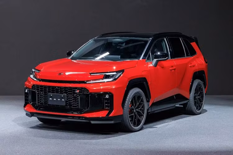 Phiên bản RAV4 Hybrid GX 2WD 2026 có giá khởi điểm 45.990 AUD (khoảng 30.000 USD), tăng 3.730 AUD (2.400 USD), tương đương 8,8%. GX AWD tăng 9% lên 49.340 AUD (32.200 USD). GXL 2WD và AWD lần lượt được điều chỉnh lên 48.990 AUD (32.000 USD) và 52.340 AUD (34.200 USD), tăng 6,9 – 7,2%.