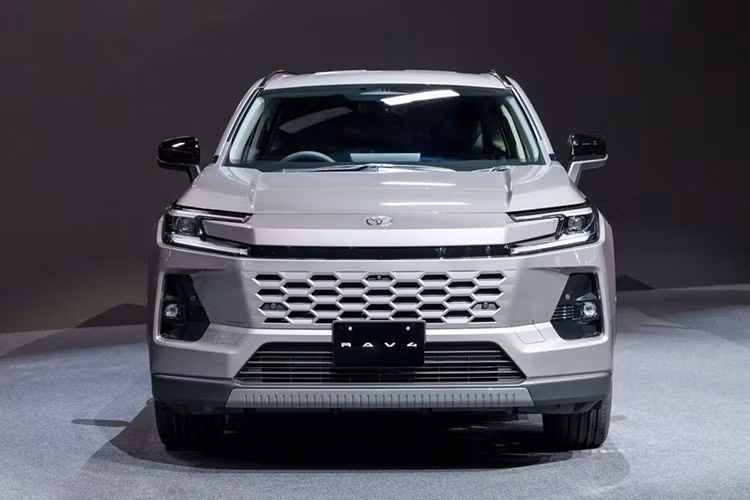 Trong bối cảnh Toyota đang chuyển dịch toàn bộ dải RAV4 sang hybrid và plug-in hybrid, giá bán chắc chắn sẽ là yếu tố then chốt định hình sức hút của mẫu SUV này trong tương lai. Tuy vậy, người tiêu dùng Mỹ sẽ phải chờ thêm để biết liệu sự “leo thang” giá bán tại Úc có lan sang thị trường nội địa hay không.