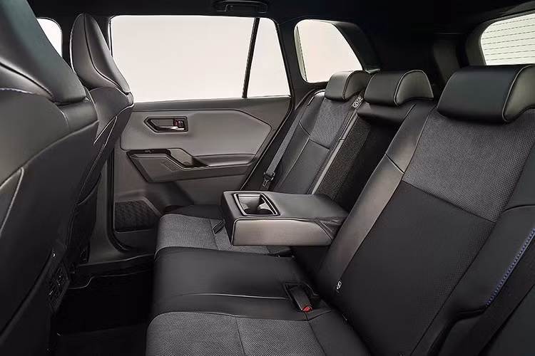 Dù Toyota chưa công bố giá chính thức cho RAV4 2026 tại Mỹ, nhưng với mức tăng từ 7 – 11% tại thị trường Úc, nhiều người lo ngại rằng kịch bản tăng giá bán tương tự có thể xảy ra ở Mỹ.