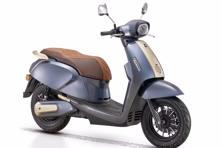 Với mức giá bán 6900 ringgit tại Malaysia (tương đương khoảng 43 triệu đồng Việt Nam), QJMotor E-LTR hứa hẹn sẽ là một lựa chọn hấp dẫn cho những người tiêu dùng đang tìm kiếm một phương tiện "xanh" cho nhu cầu di chuyển linh hoạt trên đường phố.