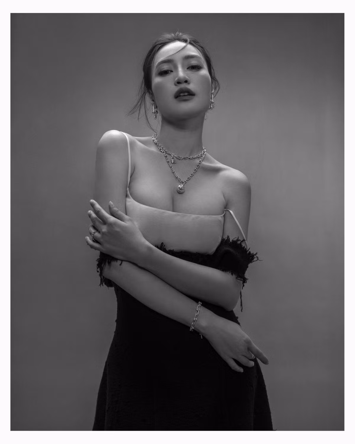 Với Ninh Dương Lan Ngọc, việc giữ gìn hình ảnh đẹp trước công chúng không chỉ là trách nhiệm nghề nghiệp mà còn là sự tôn trọng dành cho khán giả.