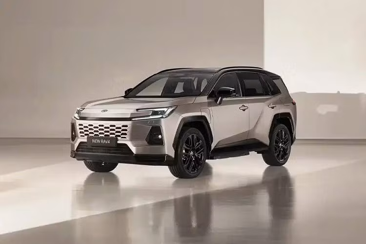 Theo công bố của Toyota, RAV4 hybrid đạt mức tiêu thụ nhiên liệu từ 22,5 đến 22,9 km/lít, trong đó bản Adventure có mức tiêu thụ tốt hơn. Hệ dẫn động E-Four cho phép phân bổ lực kéo linh hoạt từ 100:0 đến 20:80, đồng thời hỗ trợ các chế độ địa hình Trail và Snow.