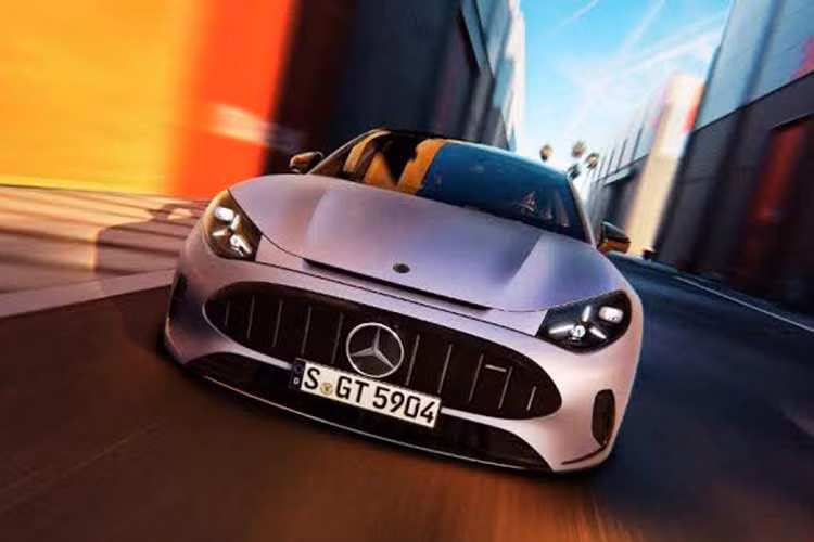 Mercedes-Benz cho biết AMG GT 53 4-Door Coupé đã được bàn giao cho khách hàng từ tháng 8/2026 với giá khởi điểm 115.430 Euro (khoảng 3,47 tỷ đồng). Trong khi đó, các thị trường tay lái nghịch dự kiến sẽ nhận xe vào cuối năm nay.