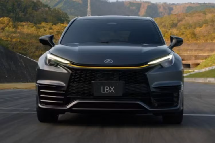 Sự xuất hiện của LBX Morizo RR Original Edition cho thấy Lexus không chỉ tập trung vào sự sang trọng mà còn sẵn sàng tạo ra những mẫu xe đậm chất cá nhân và hiệu năng cao, hướng tới nhóm khách hàng đặc biệt yêu thích sự khác biệt và trải nghiệm lái đặc sắc.