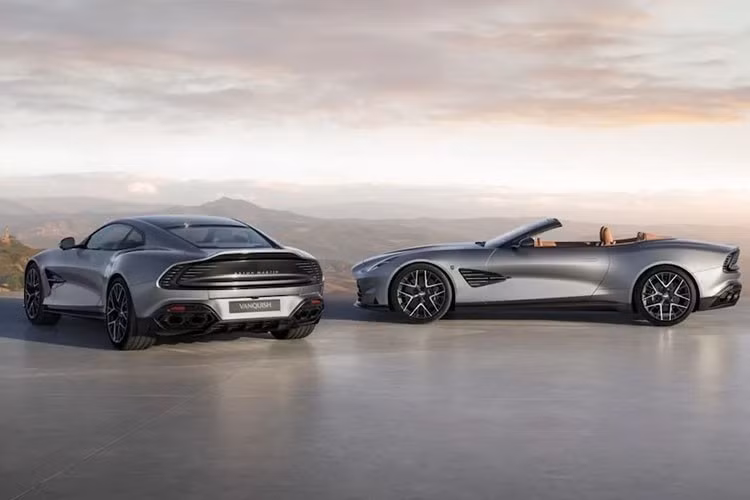 Tại Mỹ, Aston Martin Vanquish bản tiêu chuẩn có giá khởi điểm khoảng 427.700 USD. Sau khi bổ sung các tùy chọn, mức giá của mẫu xe này có thể lên đến 550.000 USD.