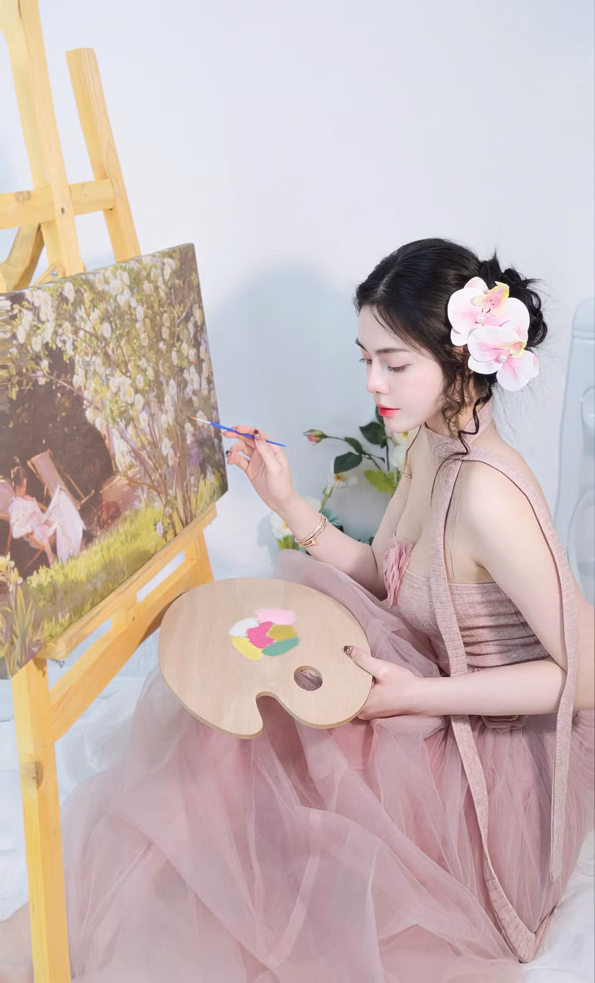 Sự "lột xác" hình ảnh này cũng cho thấy Cao Diệp Anh đang dần định hình một phong cách cá nhân đa dạng hơn, không đóng khung mình trong bất kỳ hình tượng nào. Cô chứng minh rằng một diễn viên có thể vừa tài năng, vừa xinh đẹp, vừa tự tin thể hiện sự quyến rũ của bản thân.