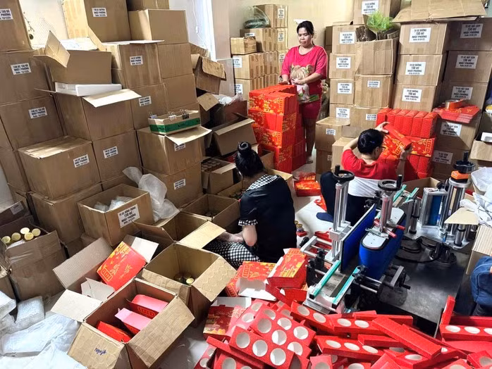 Kho hàng hóa được công an phát hiện, thu giữ