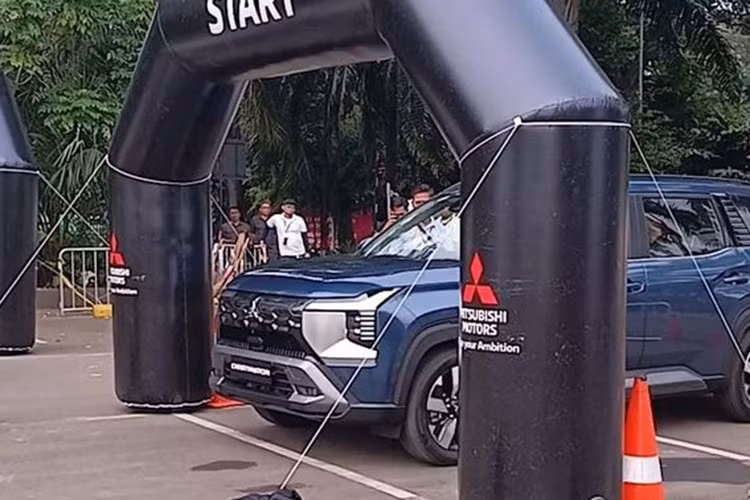 Ở bản cao cấp, xe được trang bị đầy đủ các công nghệ an toàn, bao gồm 6 túi khí và hệ thống trợ lái nâng cao Diamond Sense giúp ngăn ngừa nguy cơ tai nạn. Các tính năng an toàn nổi bật của xe gồm: Hệ thống kiểm soát hành trình thích ứng Giảm thiểu va chạm phía trước Cảnh báo điểm mù Cảnh báo phương tiện cắt ngang phía sau Hỗ trợ đèn pha tự động Cảnh báo khi phương tiện phía trước khởi hành Camera 360 độ...