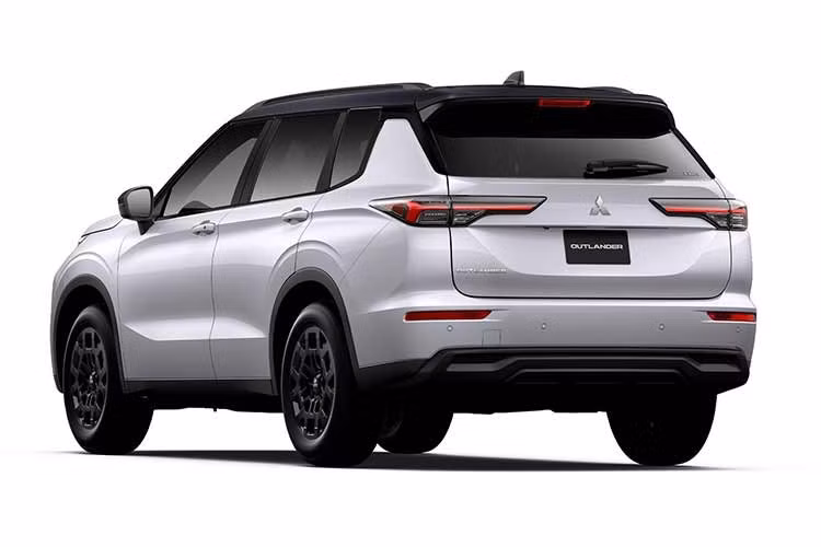 Mức giá Mitsubishi Outlander LS Black Edition 2026 bán lẻ khuyến nghị tại Úc là 47.990 AUD (tương đương khoảng 32.400 USD - khoảng 844 triệu đồng). Xe sẽ chính thức có mặt tại các đại lý từ tháng 2/2026.