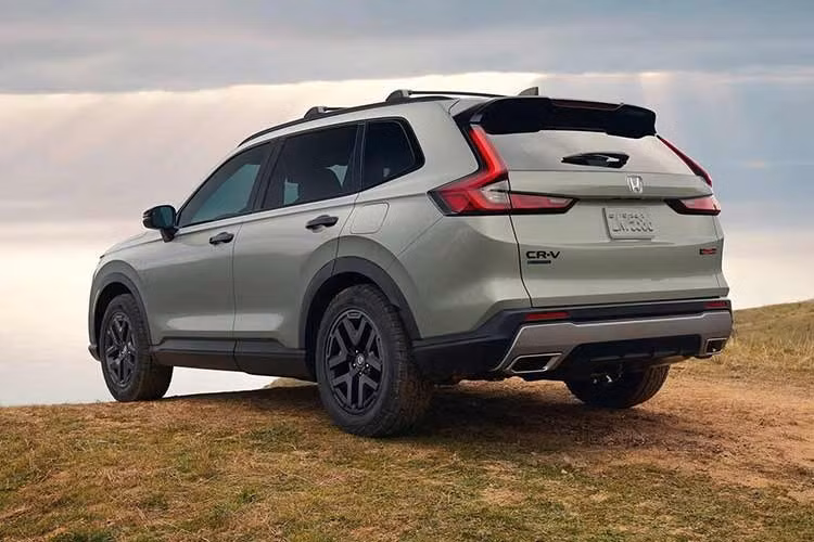 Đây là kết quả đáng chú ý bởi Toyota RAV4 từng là mẫu xe duy nhất vượt qua Ford F-150 về doanh số trong vòng 16 năm qua. Phân tích số liệu cho thấy Honda không chỉ dẫn đầu nhờ chiến lược bán hàng hiệu quả.