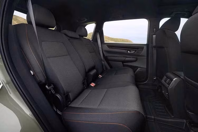 Các phiên bản hybrid chiếm 56% tổng doanh số từ đầu năm đến nay của dòng SUV cỡ C này. Honda cũng đẩy mạnh chính sách giữ chân người thuê xe, duy trì tới 75% khách hàng quay lại và nâng tỷ lệ khách hàng lựa chọn hình thức thuê xe lên 24%.