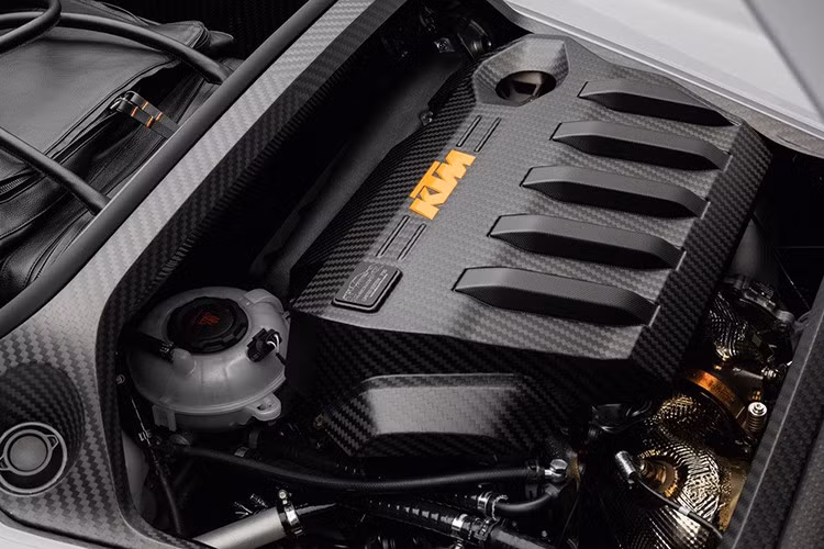 KTM X-Bow được ra mắt lần đầu vào năm 2007 và bắt đầu sản xuất tại nhà máy Graz, Áo từ năm 2008. Mẫu xe này sử dụng động cơ tăng áp TFSI 2.0L hoặc 2.5L.