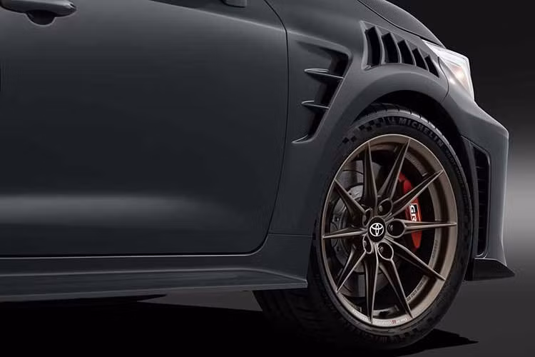 Sẽ không bất ngờ nếu Toyota sẽ nhanh chóng bán hết toàn bộ số 730 chiếc GRMN Corolla hiệu nang cao này cho khách hàng toàn cầu. Nếu xem GRMN Corolla chỉ đơn thuần là bản nâng cấp của GR Corolla thông thường, mức giá trên quả thực khó biện minh.
