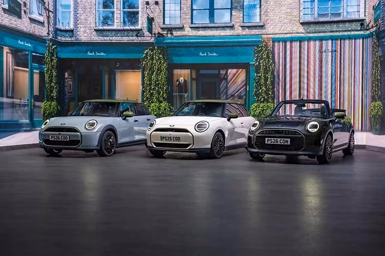 Theo báo cáo doanh số quý 4 năm 2025 của BMW Bắc Mỹ, thương hiệu MINI đã đạt doanh số ấn tượng với 28.749 chiếc được giao tại Mỹ trong năm 2025. Con số này tăng 9,3% so với năm 2024. Và một lần nữa, mẫu xe thể thao đa dụng Countryman đã bán chạy hơn tất cả các phiên bản của Cooper nhờ kiểu dáng thực dụng hơn nhiều.