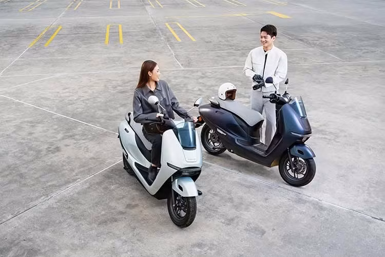 Từ tháng 7/2026 (dự kiến), xe máy điện Honda UC3 với 2 phiên bản và 3 màu sắc sẽ chính thức được mở bán thông qua 83 HEAD Kinh doanh xe điện (danh sách được cập nhật trên website) tại 20 tỉnh thành phố.