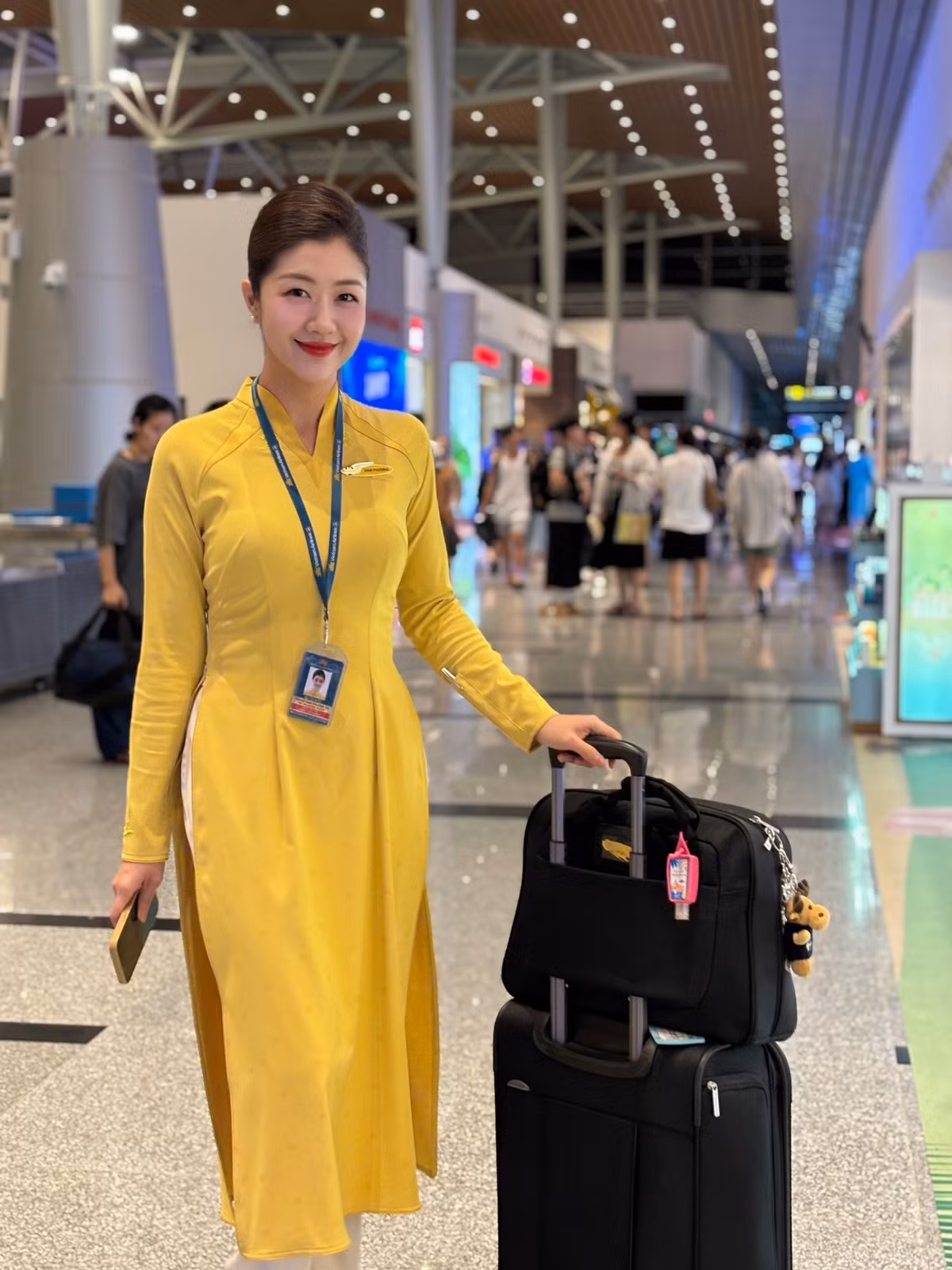 Nhan sắc "không tuổi" của Tôn Nữ Nam Phương hòa quyện cùng câu chuyện Trung thu xưa đã tạo nên một bức tranh đầy cảm xúc.
