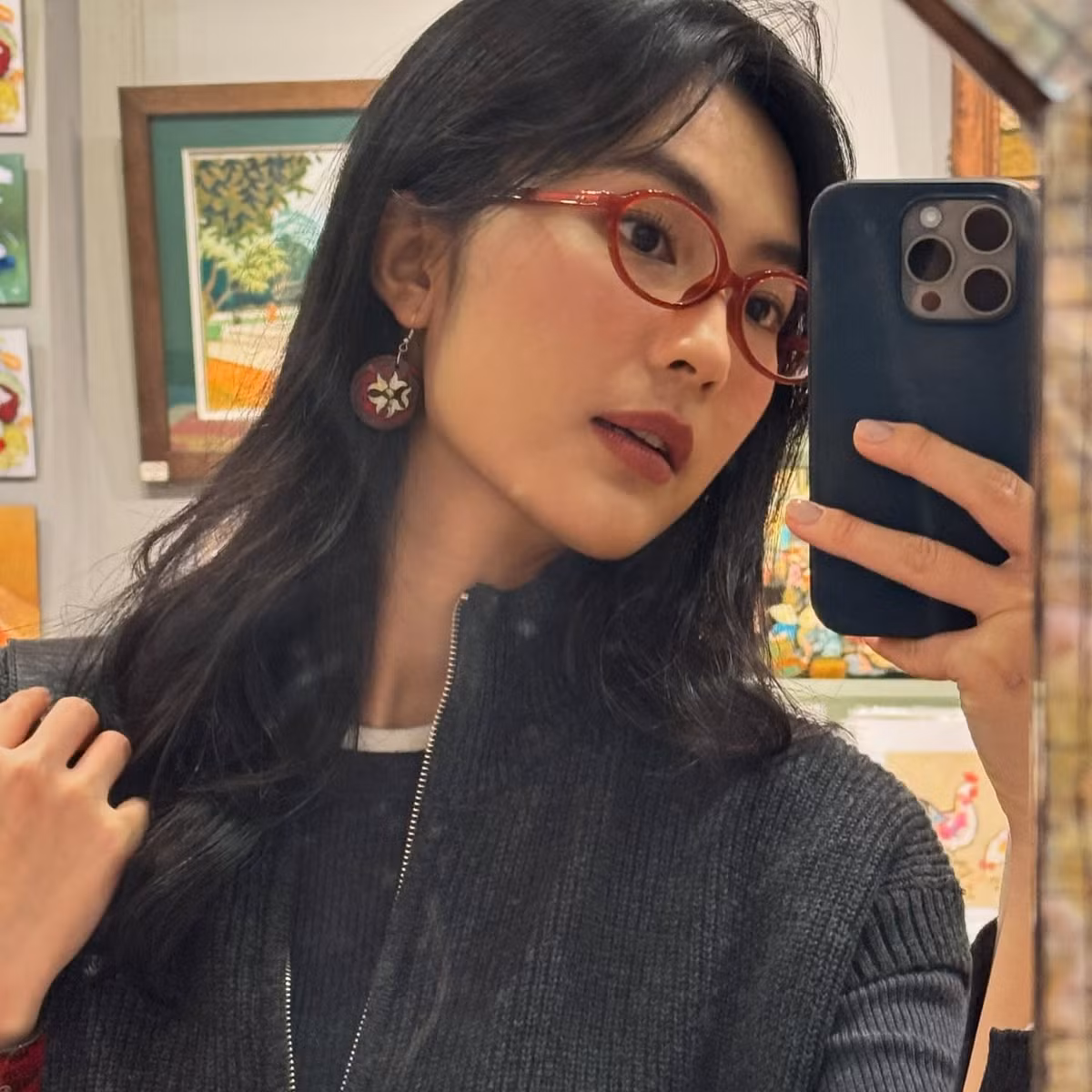 Không đi theo con đường showbiz hào nhoáng, Helly Tống sớm bộc lộ niềm đam mê với kinh doanh. Cô khởi nghiệp từ khi còn rất trẻ và sau này, những dự án kinh doanh của cô đều mang một điểm chung: gắn liền với giá trị bền vững và môi trường.