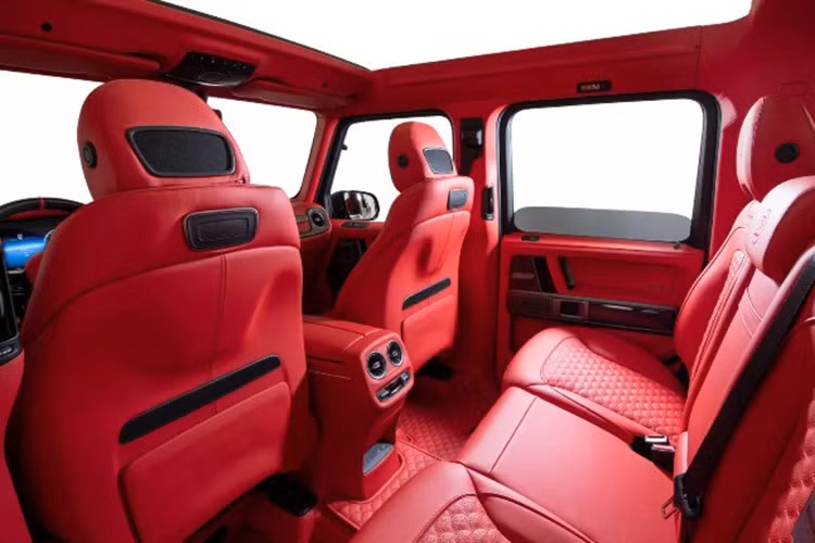 Với cấu hình này, Mercedes-AMG G63 phiên bản độ 800 Cabrio từ Brbus có khả năng tăng tốc 0–100 km/h trong 4 giây và đạt tốc độ tối đa đã giới hạn điện tử ở mức 240 km/h.