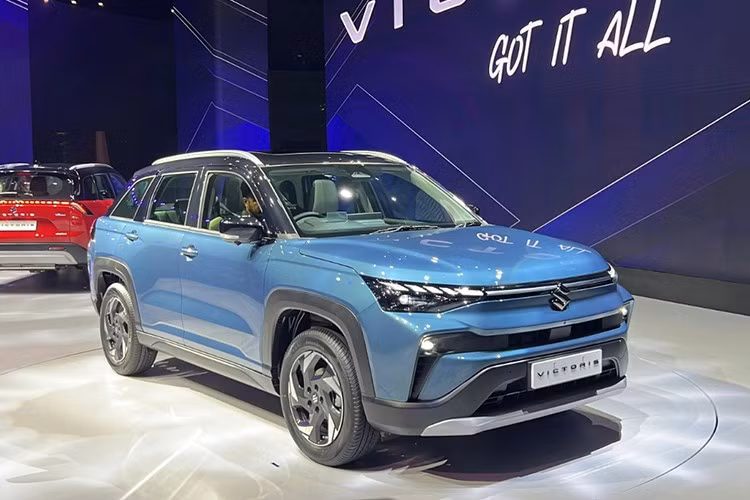 Khách hàng Ấn Độ đã có thể đặt mua xe từ ngày 3/9/2025 tại các showroom Maruti Arena. Đây sẽ là mẫu xe chủ lực tại hệ thống đại lý Arena của liên doanh Maruti Suzuki.