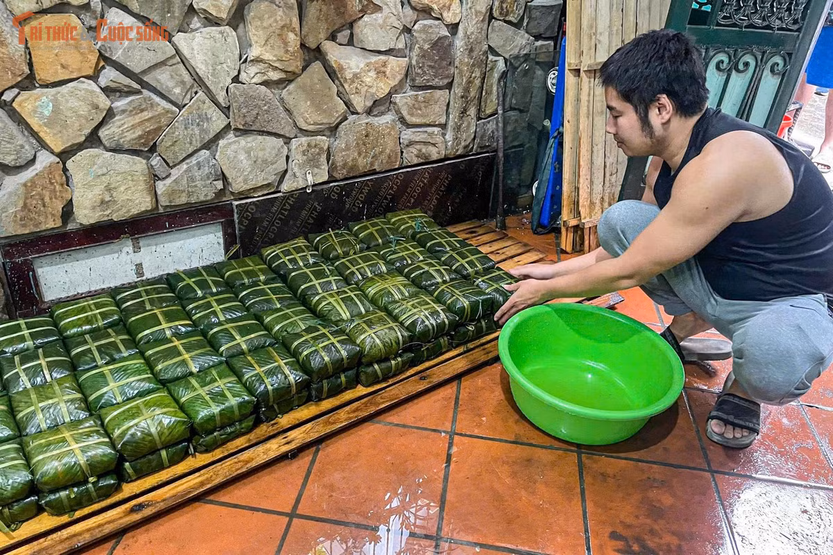 Bánh chưng không chỉ là món ăn; đó là biểu tượng chứa đựng biết bao kỳ vọng và lời chúc cho một năm mới an khang thịnh vượng.