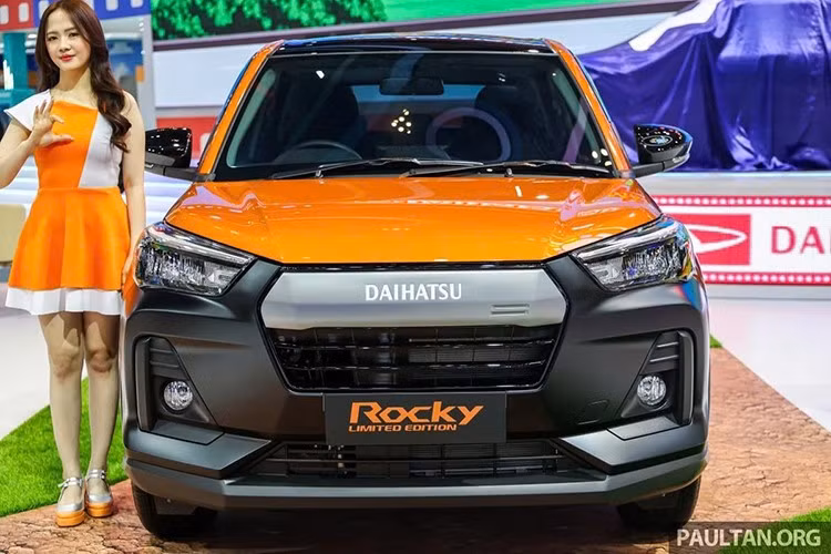 Daihatsu chỉ nhận đơn đặt hàng cho mẫu xe này trong thời gian triển lãm GIIAS (24/7 – 3/8), nên khách hàng quan tâm cần nhanh chóng chốt đơn nếu muốn sở hữu một trong số ít chiếc Rocky đặc biệt từng được sản xuất.