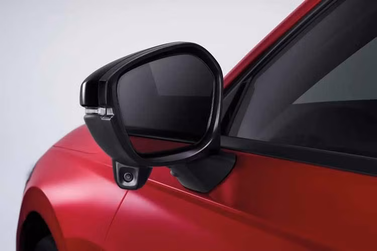 Một số nâng cấp được dự đoán bao gồm hai màu sơn ngoại thất mới là Blazing Red và Urban Gray, hệ thống đèn pha Adaptive Driving Beam, cảnh báo điểm mù BSI, cảnh báo phương tiện cắt ngang phía sau CTM, camera 360 độ MVCS cùng công nghệ Honda S+ Shift.