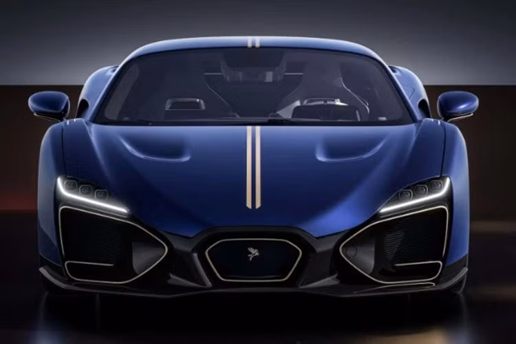 Pininfarina là cái tên gắn liền với vẻ đẹp sáng tạo của con người suốt gần 100 năm, nay lại thử nghiệm AI trong sáng tạo. Nếu trước đây, nghệ thuật thiết kế xe là sự hòa quyện giữa cảm xúc và kỹ năng con người, thì với Turbio, tương lai có thể chứng kiến một kỷ nguyên mới: AI trở thành cộng sự của nhà thiết kế, chứ không chỉ là công cụ.