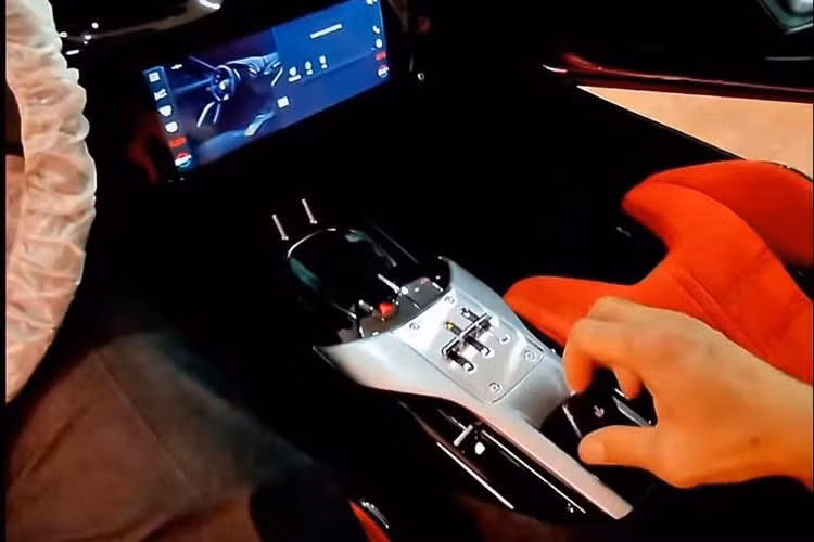 Gallery - [GALLERY] Tận thấy siêu xe Ferrari 12 Cilindri bạc tỷ đầu tiên tại Việt Nam - image 10