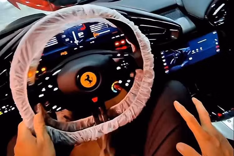Gallery - [GALLERY] Tận thấy siêu xe Ferrari 12 Cilindri bạc tỷ đầu tiên tại Việt Nam - image 13