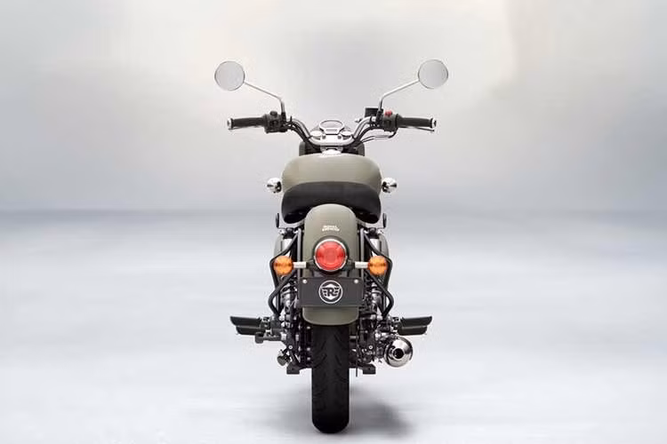 Phiên bản đặc biệt của mẫu xe môtô Royal Enfield Classic 350 Gorkha Edition có giá bán 210.684 Rupee (tương đương khoảng 57,67 triệu đồng) tại thị trường Ấn Độ và hiện chưa có thông tin sẽ đưa về Việt Nam.