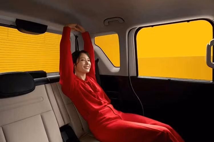 Mặc dù không phải là mẫu xe kei điện rẻ nhất Nhật Bản sau khi trừ đi các khoản trợ cấp, nhưng BYD Racco lại chiếm ưu thế về thông số kỹ thuật và trang bị tiêu chuẩn. Phiên bản Racco 200 cơ bản sử dụng bộ pin 22,40 kWh cho phạm vi hoạt động WLTC là 210 km. Các phiên bản Racco 300 Plus và 300 Premium nâng cấp lên pin 35,84 kWh, mở rộng phạm vi hoạt động lên 320 km.