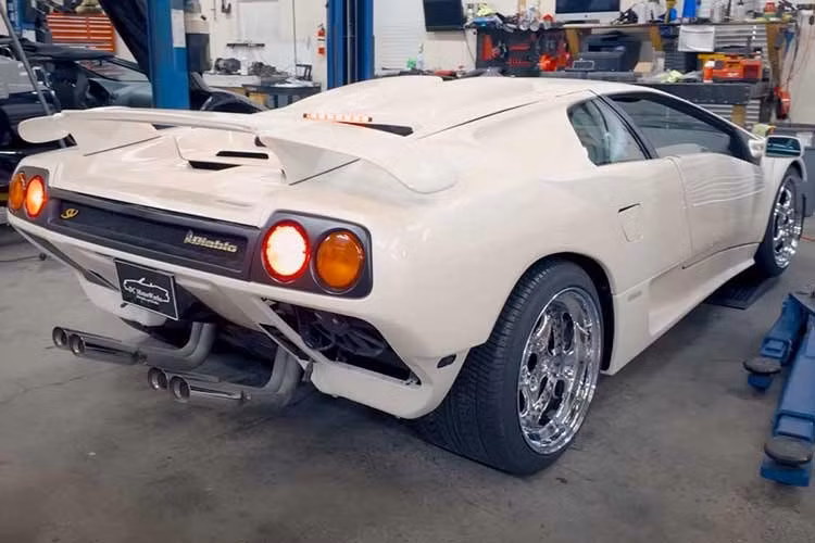 Vụ tại nạn đã khiến cho siêu xe Diablo của Victoria's Secret này trở thành một chiếc Lamborghini "tai tiếng". Bolian cho biết: “Nó luôn là một trong những chiếc Lamborghini khét tiếng mà chẳng ai biết nó đang ở đâu”.