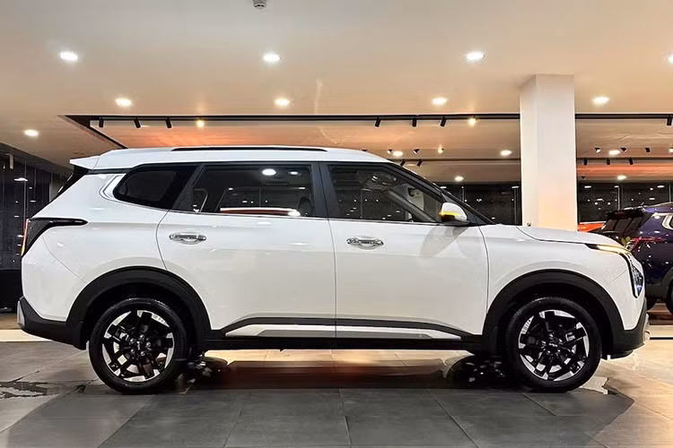 Gallery -  [GALLERY] Tận thấy Kia Carens Clavis 2026 tại Việt Nam, giá bán vẫn là ẩn số - image 8