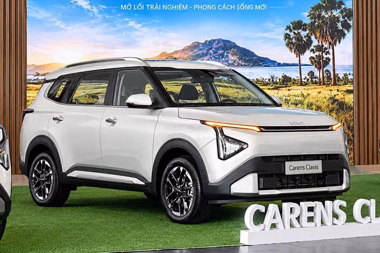 Gallery -  [GALLERY] Tận thấy Kia Carens Clavis 2026 tại Việt Nam, giá bán vẫn là ẩn số - image 3