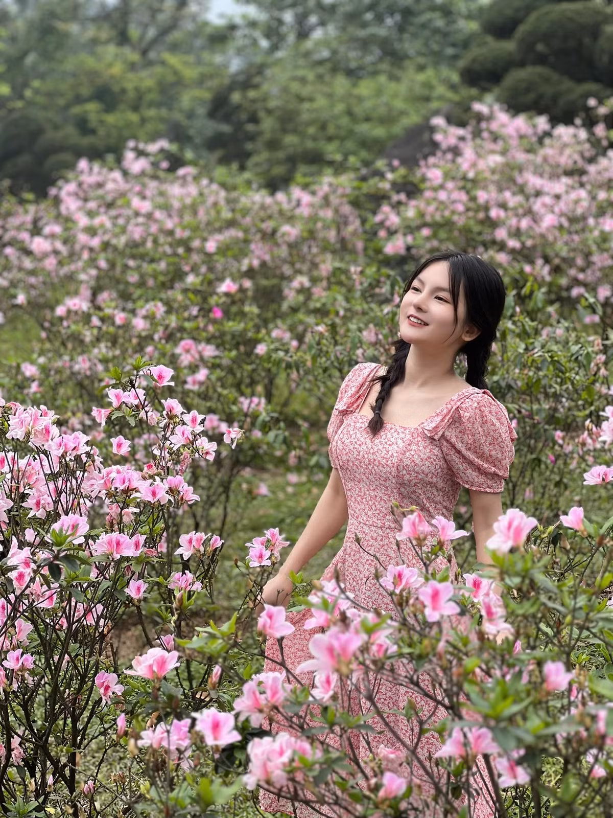 Gái xinh Ngọc Ánh vốn được biết đến với những video hóa thân tiên cá biểu diễn chuyên nghiệp tại thủy cung.