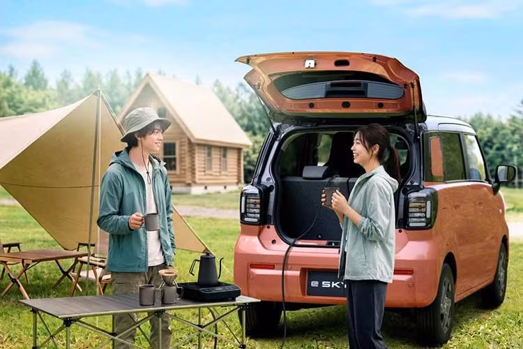 Theo thông tin hiện tại, e SKY EV sử dụng pin lithium-ion LFP dung lượng 26 kWh, đặt dưới sàn và hệ dẫn động cầu trước. Nhà sản xuất công bố phạm vi hoạt động 310 km theo tiêu chuẩn WLTC, trong khi mức tiêu thụ năng lượng đạt 9,7 kWh/100 km.
