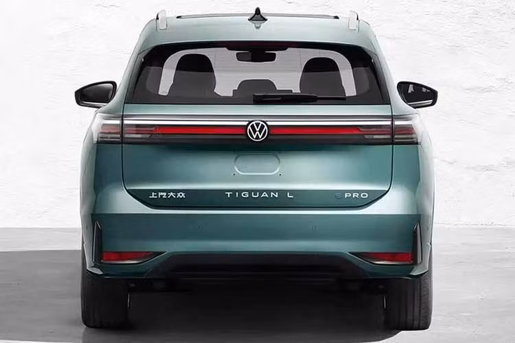 "Trái tim" của Tiguan L ePro là hệ truyền động hybrid sạc điện thế hệ mới của liên doanh SAIC Volkswagen. Xe sử dụng động cơ hybrid hiệu suất cao EA211 1.5T EVO II chuyên dụng cho hệ truyền động PHEV, có công suất tối đa 95 kW (khoảng 127 mã lực).