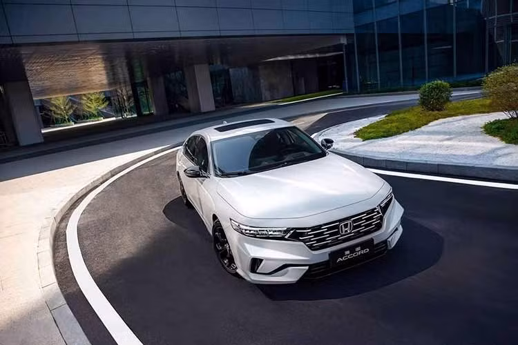 Gallery - [GALLERY] Honda Accord mới tinh chỉnh thiết kế, chờ màn "lột xác" vào 2027 - image 8