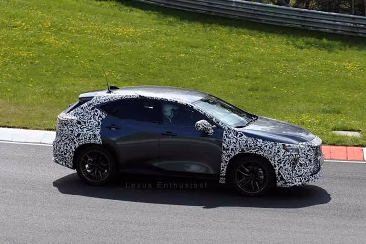 Gallery - Lexus NX 2027 lộ diện nội thất giống ES - vô lăng mới, màn 14 inch - image 9
