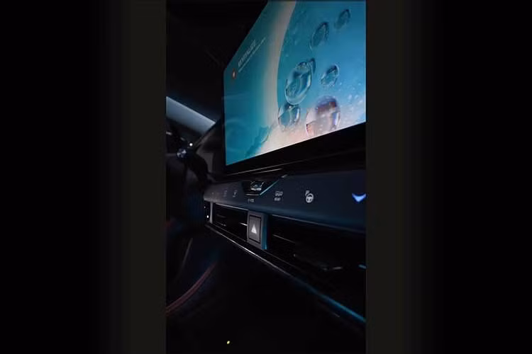 Gallery - Lexus NX 2027 lộ diện nội thất giống ES - vô lăng mới, màn 14 inch - image 11