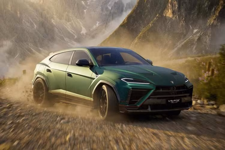 Hiện Lamborghini chưa công bố giá bán chính thức cho Urus SE Performante, nhưng nhiều khả năng mẫu SUV hiệu suất cao này sẽ có giá cao hơn đáng kể so với Urus SE tiêu chuẩn. Dự kiến, xe sẽ đến tay các đại lý vào đầu năm 2027.