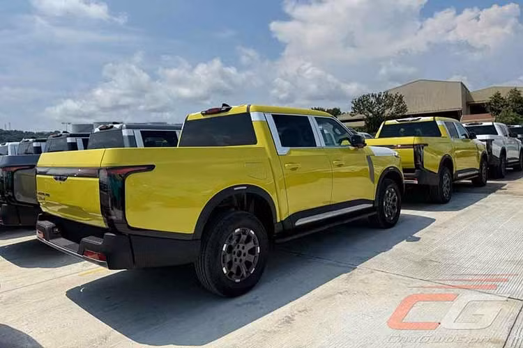 Nissan Navara Pro PHEV 2027 thực chất chính là Nissan Frontier Pro PHEV hiện đang bán ở thị trường Trung Quốc. Hiện thông số cụ thể của Nissan Navara Pro PHEV ở thị trường Philippines vẫn chưa được công bố nhưng dự kiến sẽ giống hệt Frontier Pro PHEV.